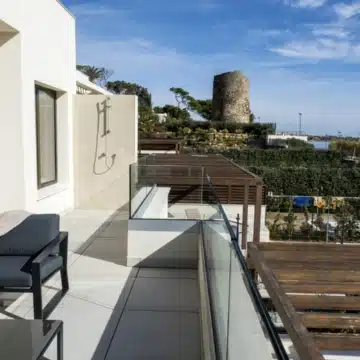 New beachfront villa in the prestigious gated community of Velaya, Estepona Picture 9