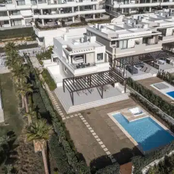 New beachfront villa in the prestigious gated community of Velaya, Estepona Picture 20