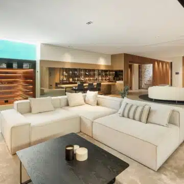 Architectural masterpiece with breathtaking views of La Concha and Mediterranean sea in Nueva Andalucia, Picture 17