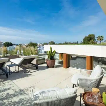 Architectural masterpiece with breathtaking views of La Concha and Mediterranean sea in Nueva Andalucia, Picture 11