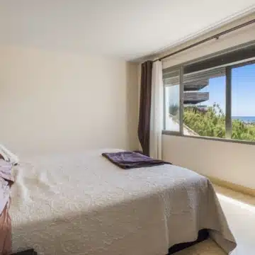 Beautiful and spacious duplex penthouse within the Los Flamingos Golf Resort, Benahavis Picture 13