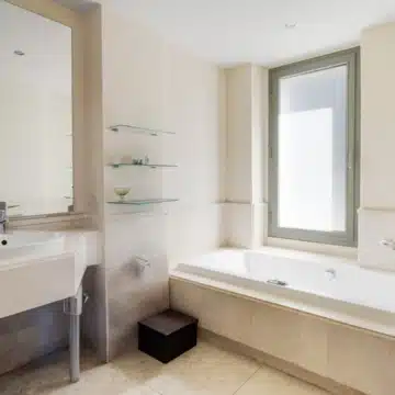 Beautiful and spacious duplex penthouse within the Los Flamingos Golf Resort, Benahavis Picture 19