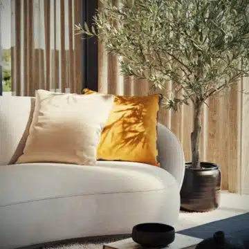 Two plots with project and license with sea views in the prestigious Nueva Andalucia Picture 15