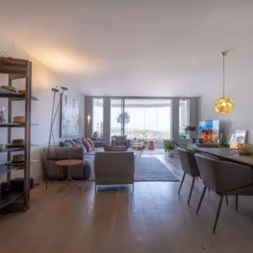 Refurbished modern 2-bedroom apartment near Puerto Banus, Marbella Picture 16