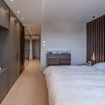 Refurbished modern 2-bedroom apartment near Puerto Banus, Marbella Picture 4