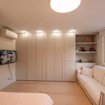 Refurbished modern 2-bedroom apartment near Puerto Banus, Marbella Picture 29