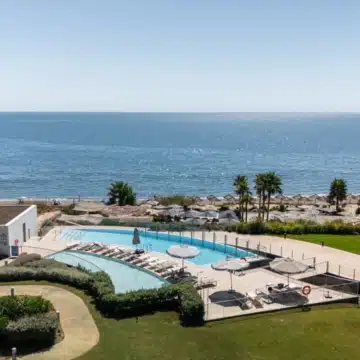 Modern 2-bedroom beachfront apartment located in The Edge, Estepona West Picture 22