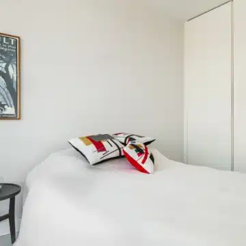Modern 2-bedroom beachfront apartment located in The Edge, Estepona West Picture 16