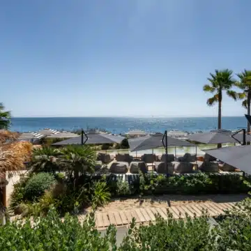 Modern 2-bedroom beachfront apartment located in The Edge, Estepona West Picture 21