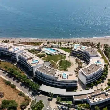 Modern 2-bedroom beachfront apartment located in The Edge, Estepona West Picture 20