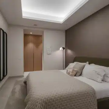 Unique semi-detached villa in the heart of the Golf Valley, Nueva Andalucia Picture 17