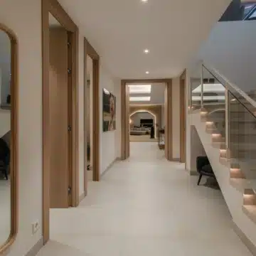 Unique semi-detached villa in the heart of the Golf Valley, Nueva Andalucia Picture 19