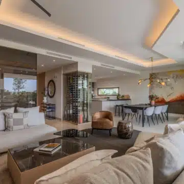 Unique semi-detached villa in the heart of the Golf Valley, Nueva Andalucia Picture 11