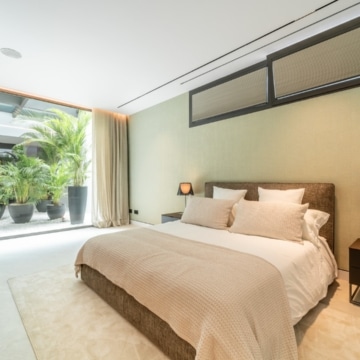 Marvellous newly built villa with breathtaking sea views on Marbella’s Golden Mile Picture 31