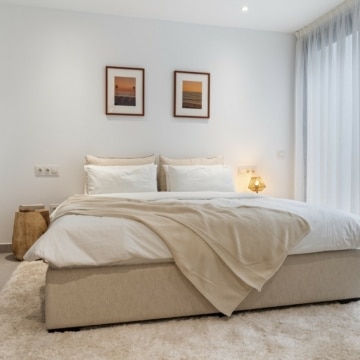 Modern detached villa with mountain and golf views in La Resina Golf, New Golden Mile Picture 19