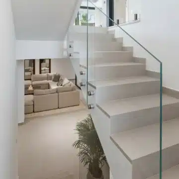 Modern detached villa with mountain and golf views in La Resina Golf, New Golden Mile Picture 21