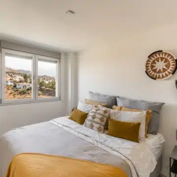 Elegant three-bedroom apartment in the desirable community of El Higuerón, Fuengirola Picture 12