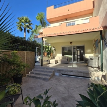 Beachside townhouse for sale Garden Beach Estepona walking distance to Estepona old town Picture 11