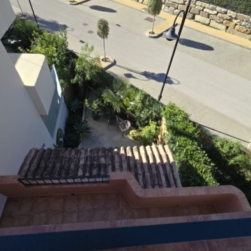 Beachside townhouse for sale Garden Beach Estepona walking distance to Estepona old town Picture 16
