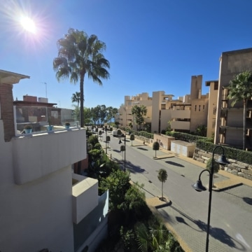 Beachside townhouse for sale Garden Beach Estepona walking distance to Estepona old town Picture 23
