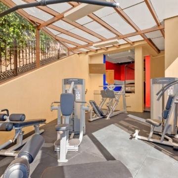 Magnificent villa with panoramic views in the prestigious El Herrojo, Benahavis Picture 15