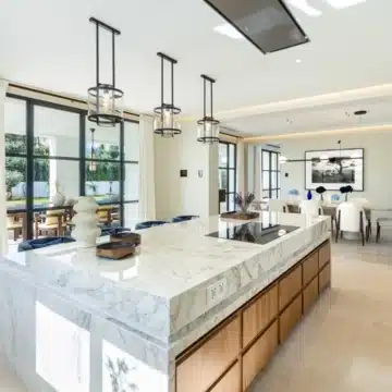 Majestic villa with remarkable architecture in the heart of Cascada de Camojan, Marbella Picture 6