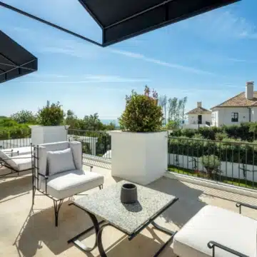 Majestic villa with remarkable architecture in the heart of Cascada de Camojan, Marbella Picture 11