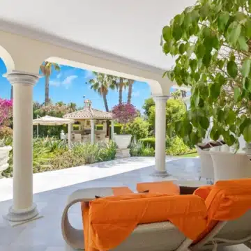 Refurbished contemporary detached villa in La Cerquilla, Nueva Andalucia Picture 17