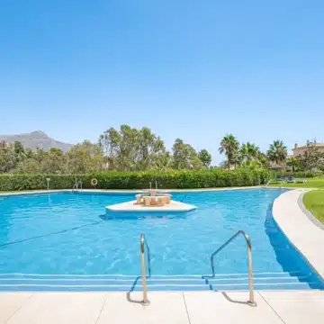 Exquisite 3-bedroom apartment with breathtaking sea views in the prestigious Los Belvederes, Nueva Andalucia Picture 29