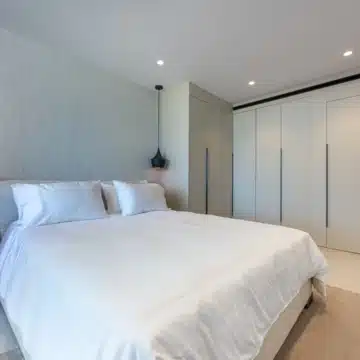 Exquisite 3-bedroom apartment with breathtaking sea views in the prestigious Los Belvederes, Nueva Andalucia Picture 26