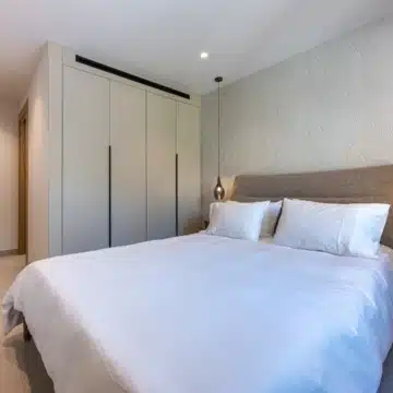 Exquisite 3-bedroom apartment with breathtaking sea views in the prestigious Los Belvederes, Nueva Andalucia Picture 18