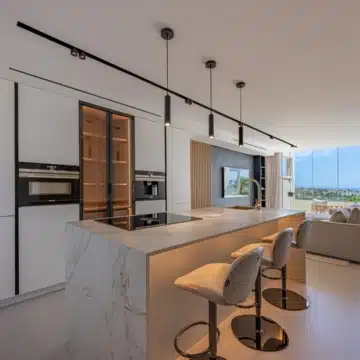 Exquisite 3-bedroom apartment with breathtaking sea views in the prestigious Los Belvederes, Nueva Andalucia Picture 23