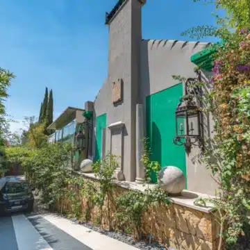 Magnificent villa with traditional Spanish architecture in Las lomas del Marbella Club, Marbella Picture 17
