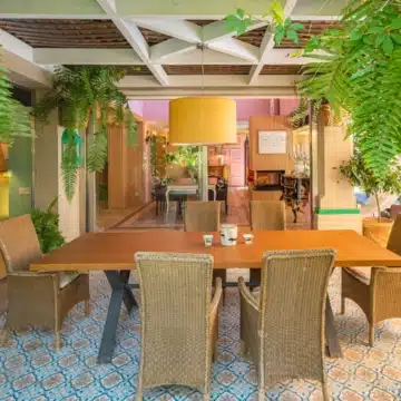Magnificent villa with traditional Spanish architecture in Las lomas del Marbella Club, Marbella Picture 9