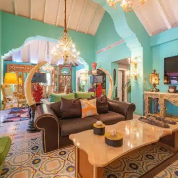 Magnificent villa with traditional Spanish architecture in Las lomas del Marbella Club, Marbella Picture 7