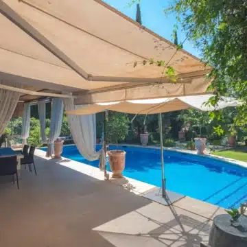 Magnificent villa with traditional Spanish architecture in Las lomas del Marbella Club, Marbella Picture 13