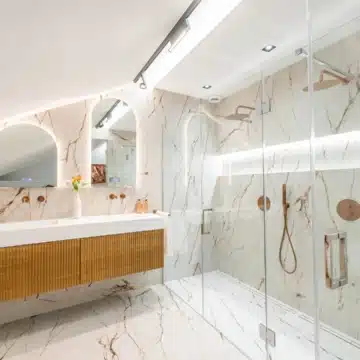 Luxury duplex penthouse offering panoramic views of the Mediterranean sea in Nueva Andalucia, Marbella Picture 20