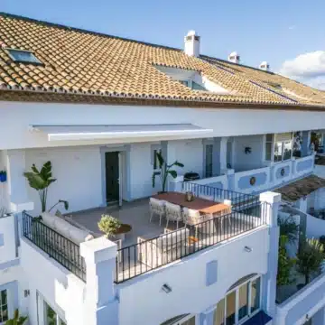 Luxury duplex penthouse offering panoramic views of the Mediterranean sea in Nueva Andalucia, Marbella Picture 0
