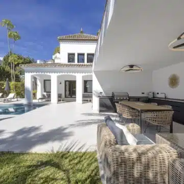 Contemporary 5 bedroom villa with panoramic views in Paraíso Alto, Benahavis Picture 33