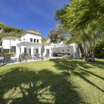 Contemporary 5 bedroom villa with panoramic views in Paraíso Alto, Benahavis Picture 34