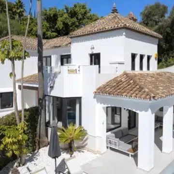 Contemporary 5 bedroom villa with panoramic views in Paraíso Alto, Benahavis Picture 30