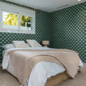 Remarkable 6-bedroom villa in a quiet neighbourhood of Nueva Andalucía, Marbella Picture 84