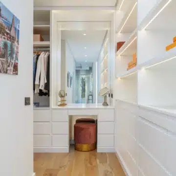 Remarkable 6-bedroom villa in a quiet neighbourhood of Nueva Andalucía, Marbella Picture 41