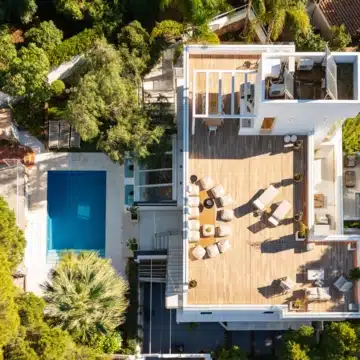 Remarkable 6-bedroom villa in a quiet neighbourhood of Nueva Andalucía, Marbella Picture 32