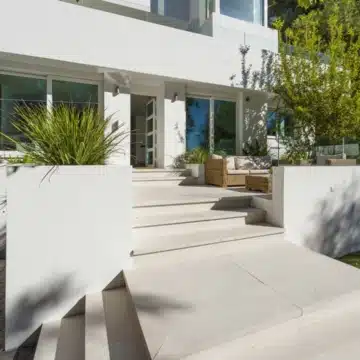 Remarkable 6-bedroom villa in a quiet neighbourhood of Nueva Andalucía, Marbella Picture 54