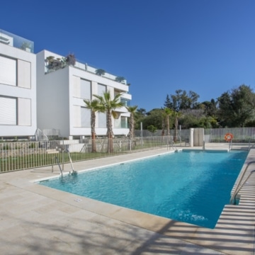 Brand new beachside ground-floor apartment in Elviria Playa, Marbella East Picture 18