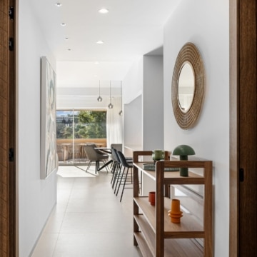 Luxurious 3-bedroom apartment in the prestigious Las Brisas Country Club, Nueva Andalucia Picture 4
