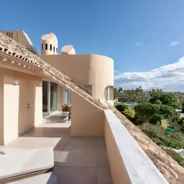 Luxurious 3-bedroom apartment in the prestigious Las Brisas Country Club, Nueva Andalucia Picture 27