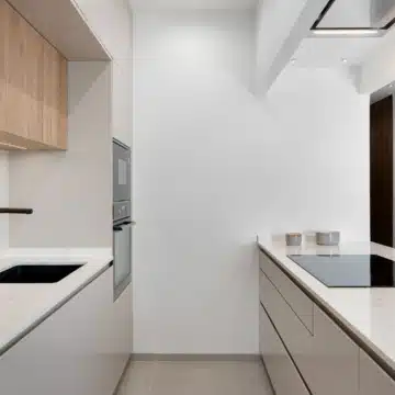 Luxurious 3-bedroom apartment in the prestigious Las Brisas Country Club, Nueva Andalucia Picture 12