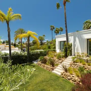 Brand new villa with impressive sea views in the exclusive area of El Paraiso, Estepona Picture 25